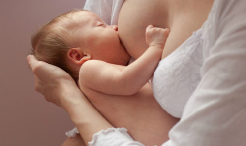 Milchbildung steigern: 25 Tipps zur Anregung der Muttermilch