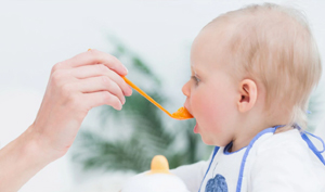 feste-nahrung-baby-ab-wann
