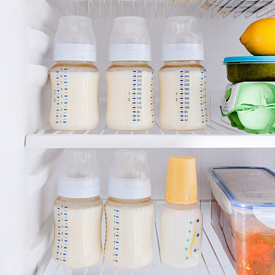 Aufbewahrung von Muttermilch Wie lange ist sie haltbar? [2025]