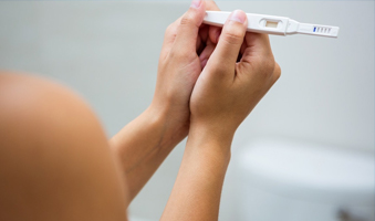 schwangerschaftstest-in-der-nacht