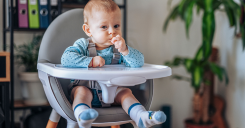 Sind Hochstühle für Babys notwendig? (5 Dinge, die du beachten solltest)