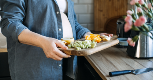 Essen in der Schwangerschaft: Verbotene Lebensmittel Liste + Empfehlung